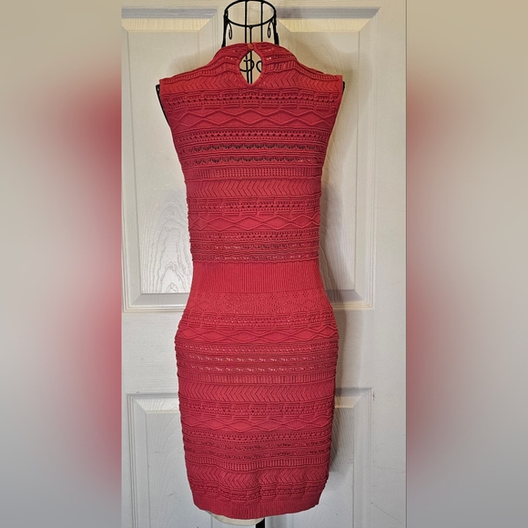 🌺BEBE Geometrical Design Pencil Dress - Picture 2 of 10